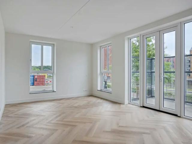 Appartement te huur in Huizen, Noord Holland