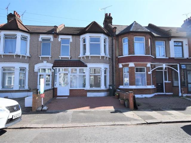 House for rent in London Borough of Redbridge, Greater London