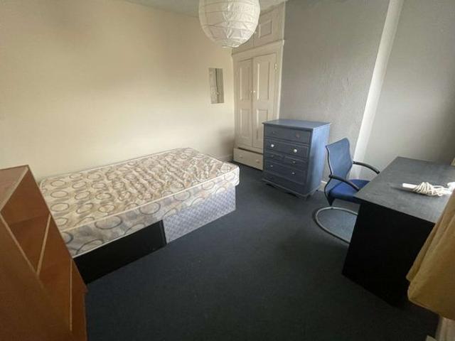 House for rent in The Polygon, City Of Southampton