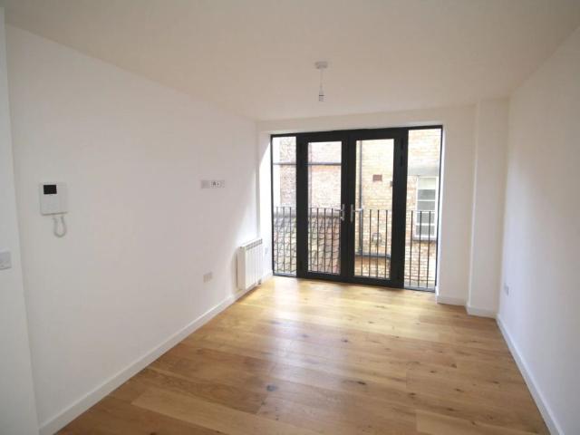 Apartment for rent in Heigham Grove, East Bank