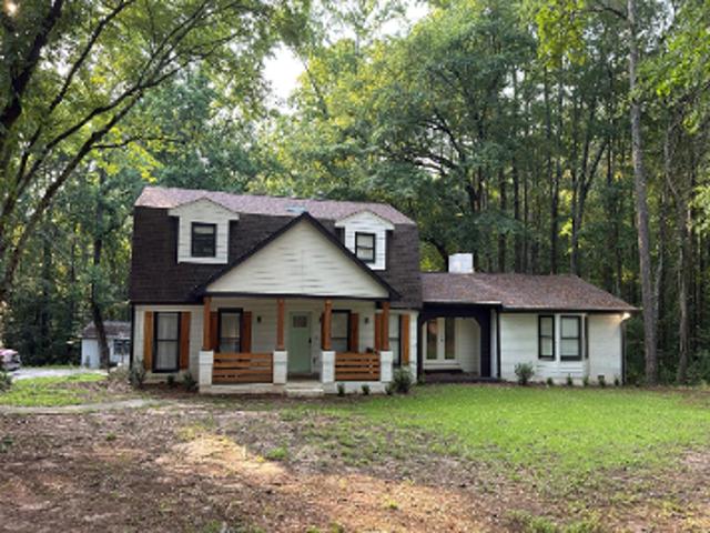 House for sale in Red Oak, Georgia