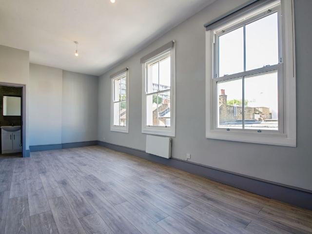 Studio for rent in Whitechapel, Greater London