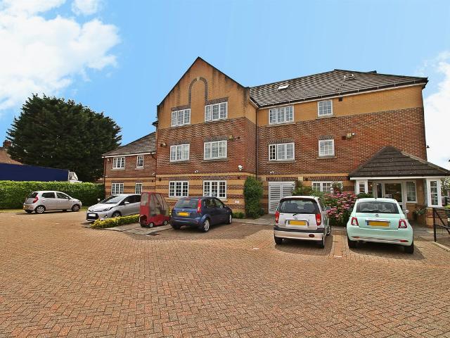 Apartment for rent in Cockfosters, Greater London
