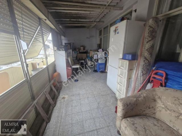 Konak, İzmir içerisinde satılık mülk
