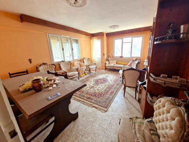 İzmir, Konak içerisinde satılık mülk