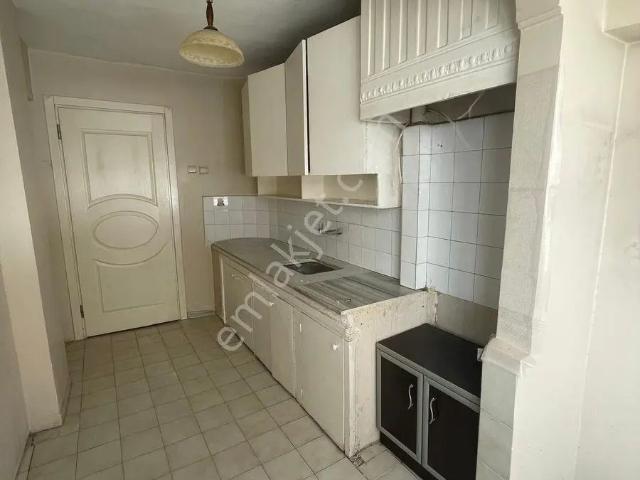 İzmir, Konak içerisinde satılık mülk