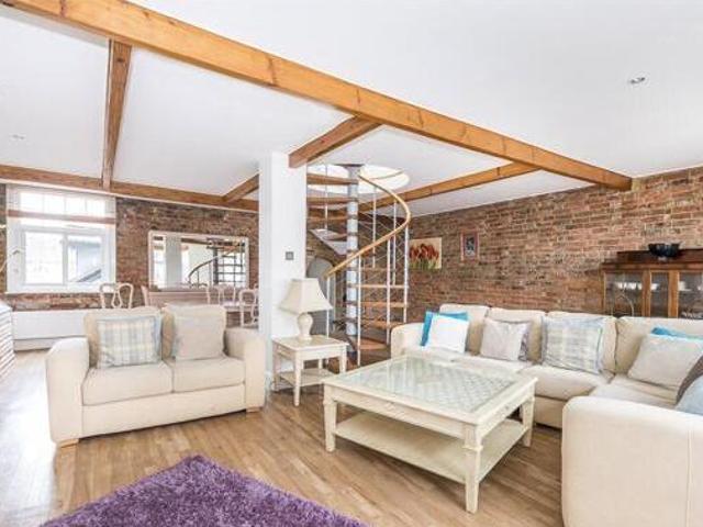 House for rent in Blackhills, Surrey
