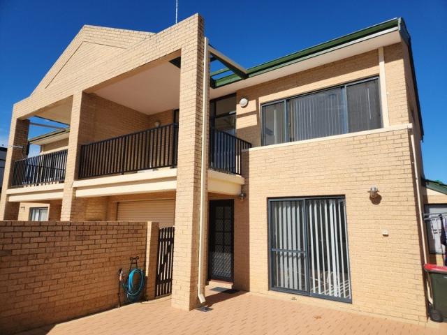 Townhouse for sale in Rockingham, Western Australia