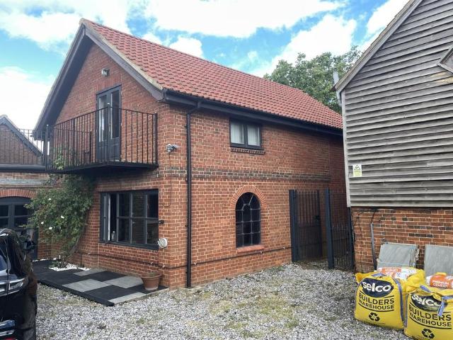 House for rent in Loddon Park Farm, Twyford