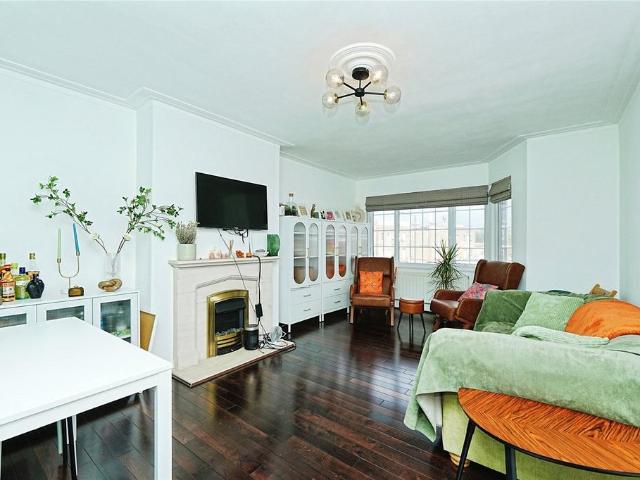 Apartment for rent in London Borough of Croydon, Greater London