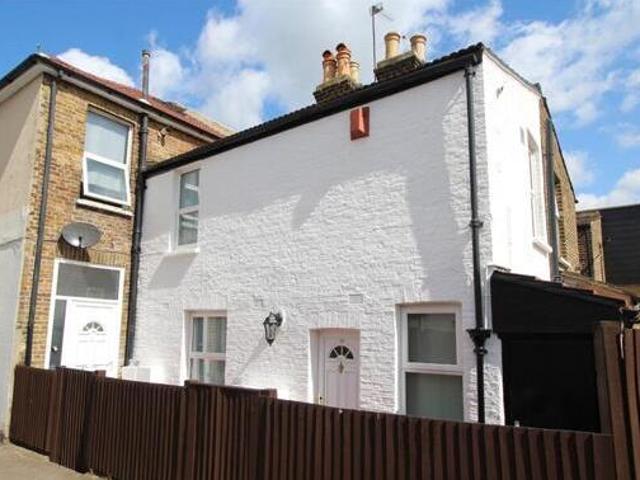 House for sale in London Borough of Croydon, Thornton Heath