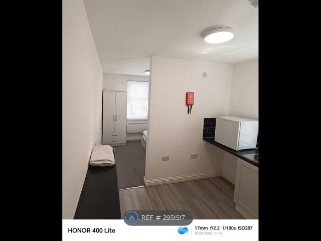 Studio for rent in London Borough of Croydon, Thornton Heath