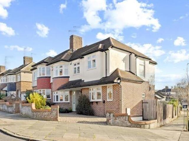 House for sale in Hertfordshire