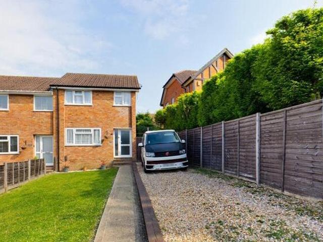 House for sale in Spring Vale, Hampshire