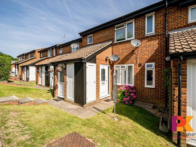 Apartment for rent in High Wycombe Community Board, High Wycombe