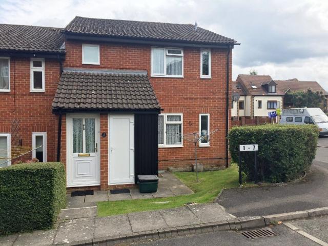 Studio for rent in Castlefield, Cressex
