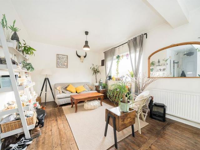 Studio for rent in Hoxton, Greater London