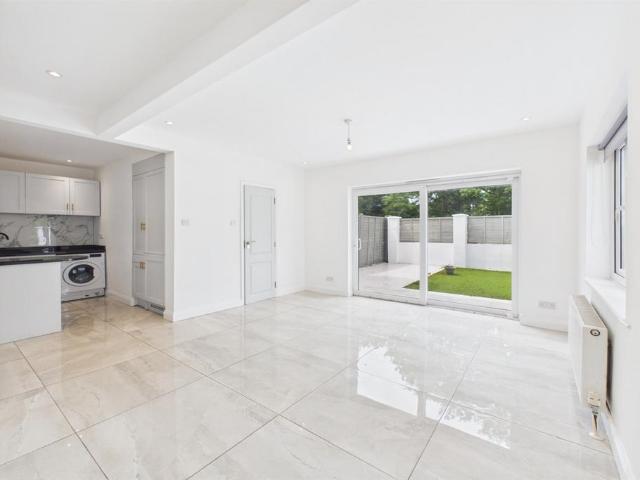 House for rent in Worcester Park, Greater London