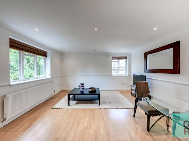 Apartment for rent in Southfields, Greater London