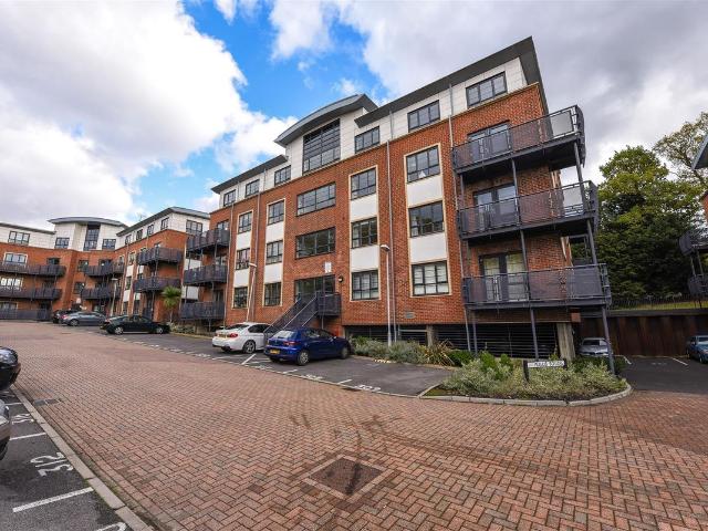 House for rent in Farnborough, Hampshire