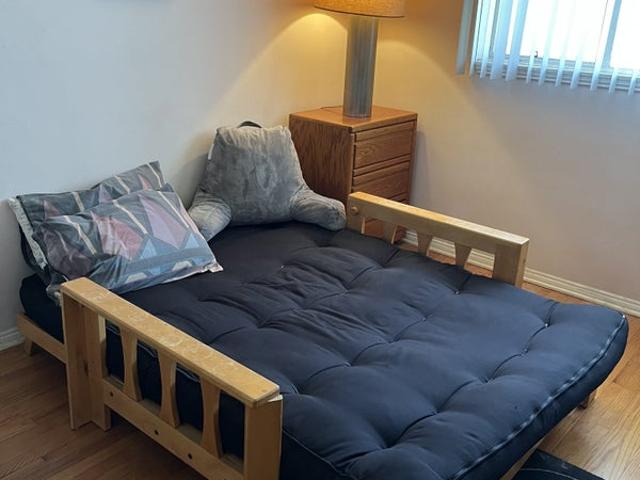 Room for rent in Canoga Park, California