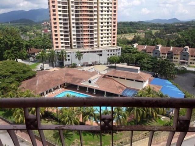Condominium for sale in Malaka