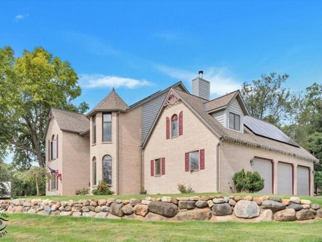 House for sale in Ottawa, Illinois