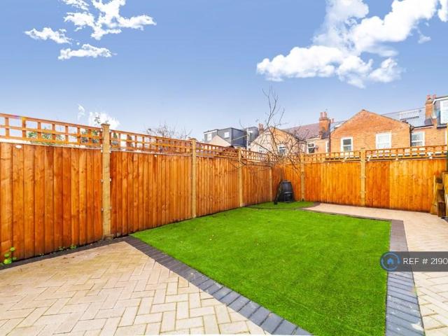 House for rent in London Borough of Lewisham, Greater London