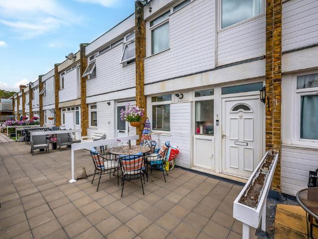 Apartment for rent in Bexley, Greater London