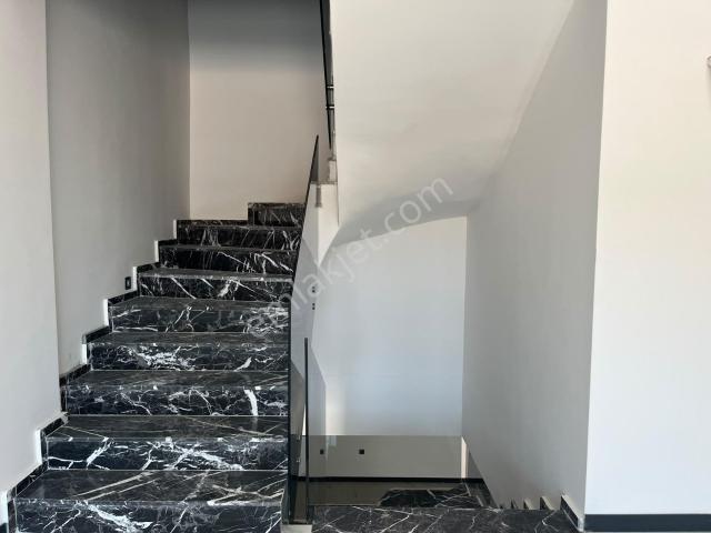 Beyazevler Mahallesi, Gaziemir içerisinde satılık Villa