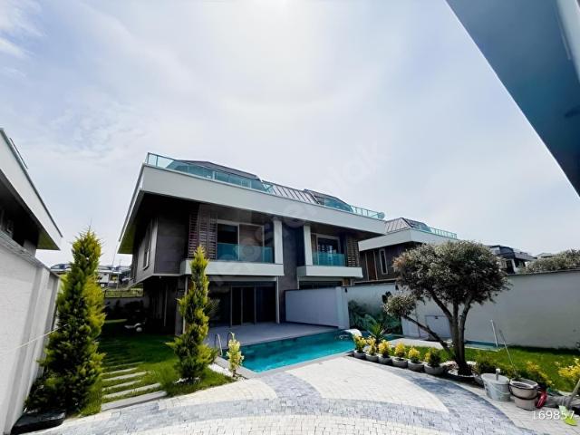 Beylikdüzü, İstanbul içerisinde satılık Villa