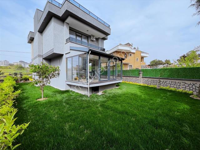 Beylikdüzü, İstanbul içerisinde satılık Villa