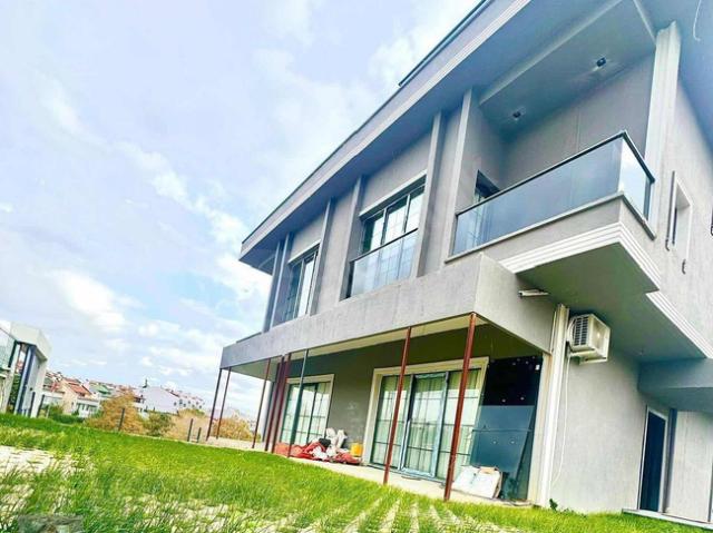 Dereağzı Mahallesi, Beylikdüzü içerisinde satılık Villa
