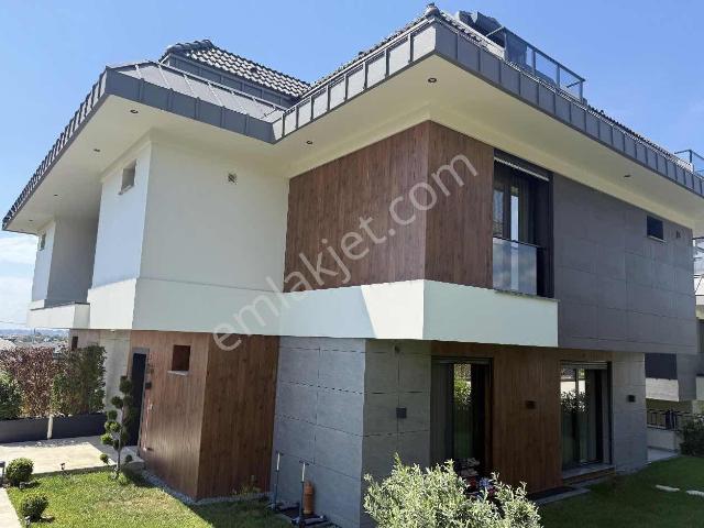 Dereağzı Mahallesi, Beylikdüzü içerisinde kiralık Villa