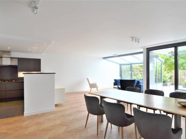 Appartement te huur in Zuid, Amsterdam