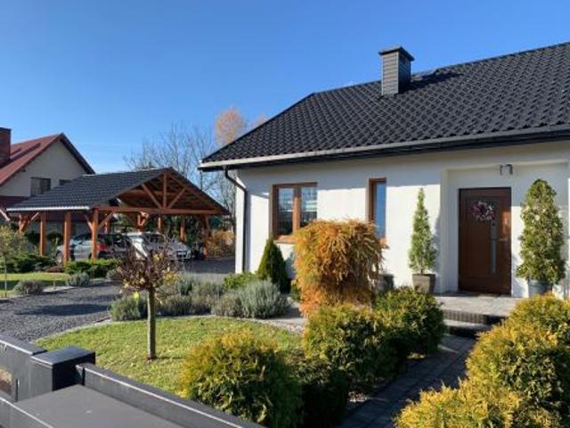 Dom na sprzedaż w Kije, Świętokrzyskie