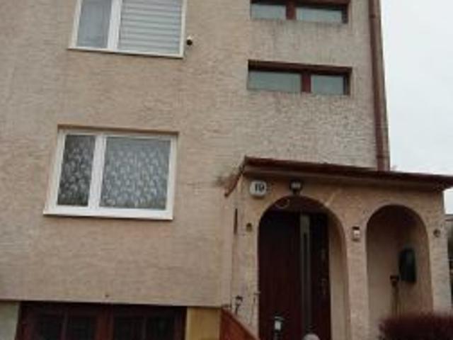 Dom na sprzedaż w Ostrowiec Świętokrzyski, Świętokrzyskie