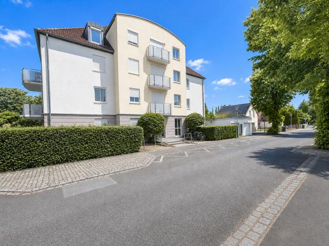Dachgeschosswohnung kaufen in Coswig