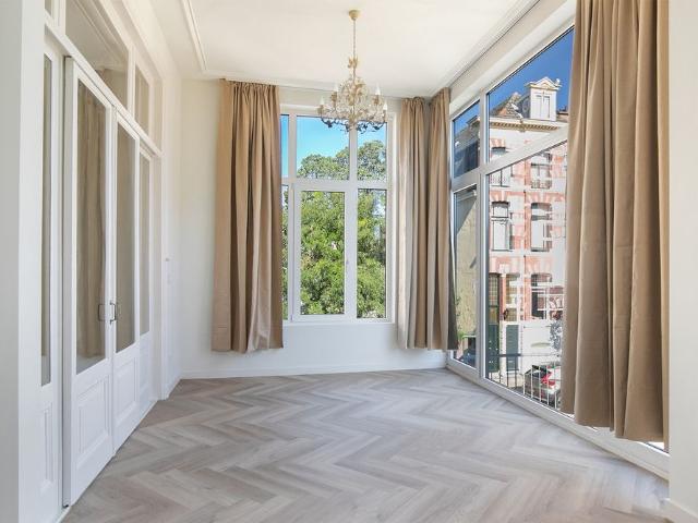 Appartement te huur in Bezuidenhout, Zuid Holland