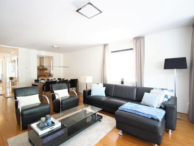 Appartement te huur in Bezuidenhout, Zuid Holland