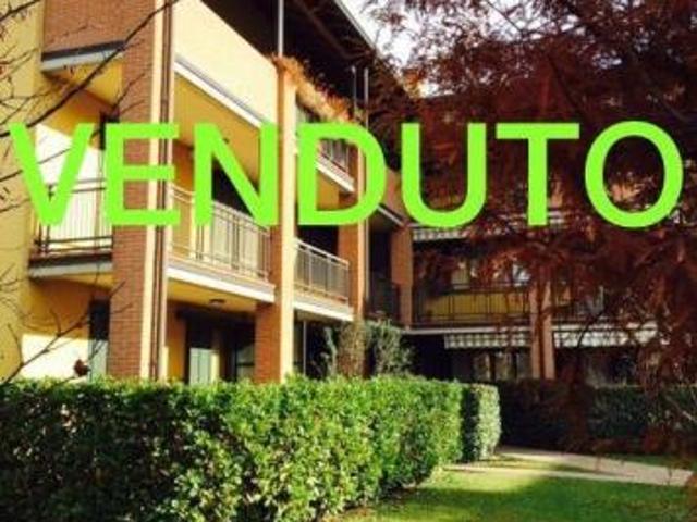 Appartamento in vendita a Buguggiate, Lombardia