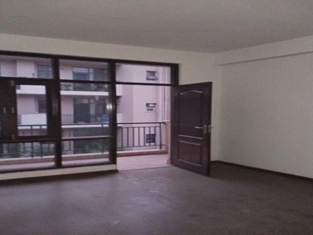 Property for rent in Deri