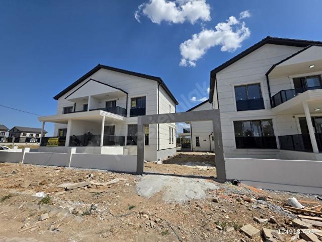 Şirintepe Mahallesi, Biga içerisinde satılık Villa