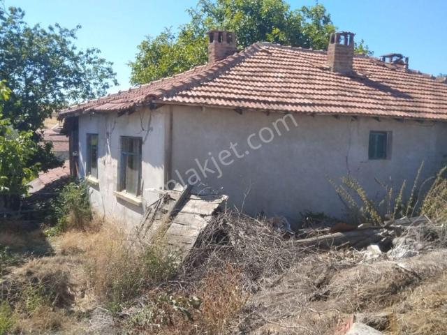 Bozüyük içerisinde satılık Köy evi