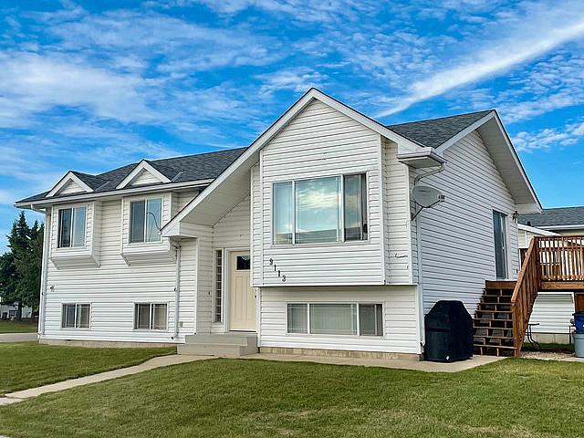 House for sale in Wedgewood, Alberta