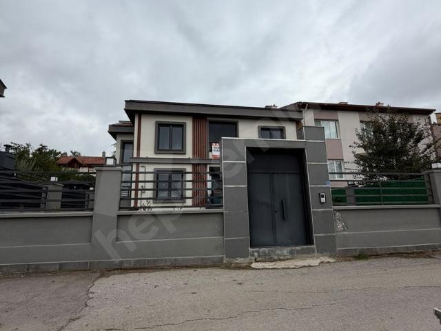 Üçtutlar Mahallesi, Çorum Merkez içerisinde satılık Villa