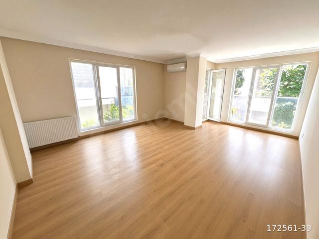 Küçükyalı, Maltepe içerisinde satılık mülk