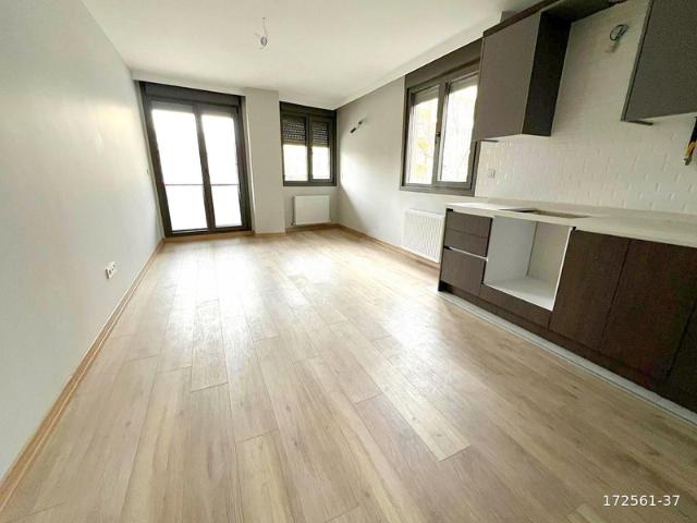 Küçükyalı, Maltepe içerisinde satılık mülk