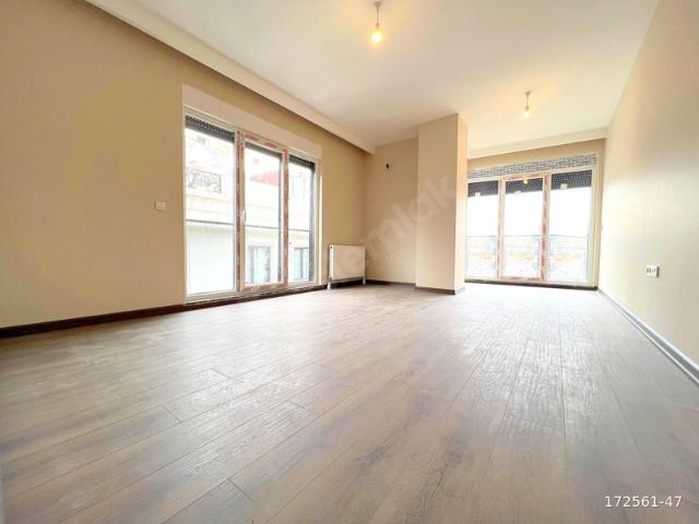 Küçükyalı, Maltepe içerisinde satılık mülk