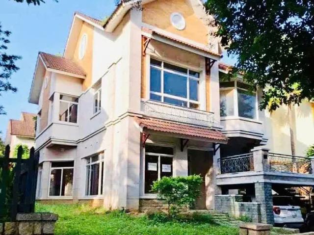 Biệt Thự bán tại Thủ Đức, Hồ Chí Minh